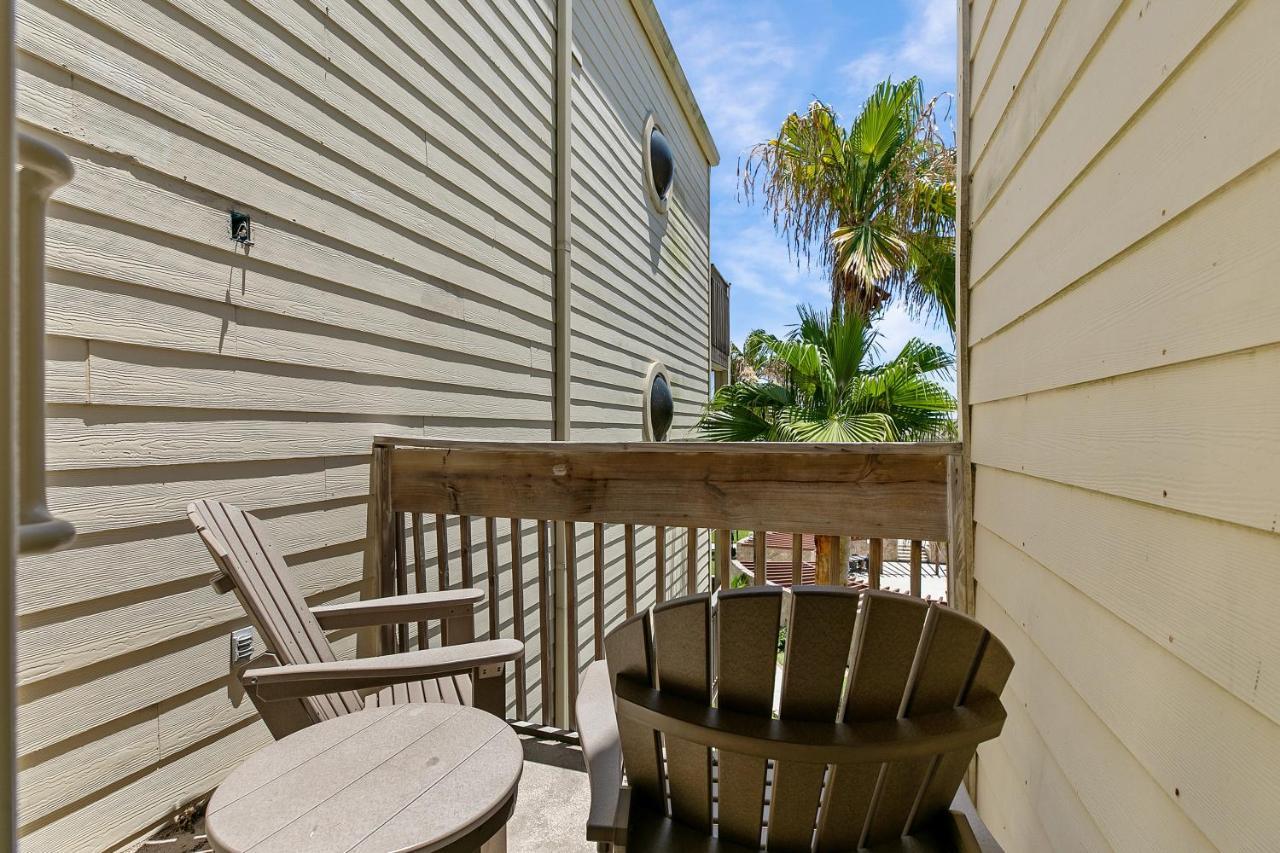 The Ocean Waves Are Calling! Relaxing Setting With Pool View In Beachfront Resort South Padre Island Exterior photo